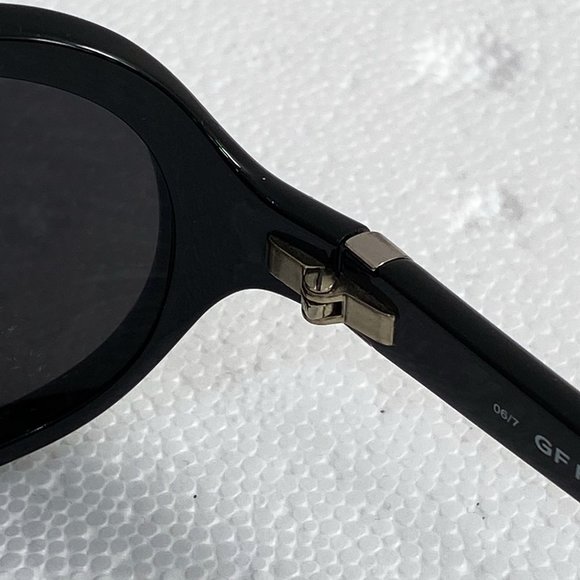 GIANFRANCO FERRE SUNGLASSES Y2K main image 5